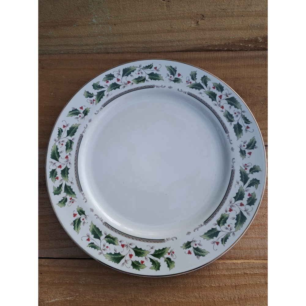 Royal Limited Holly Holiday Dinner Plate Christmas China Gold Trim Japan 10.75in
